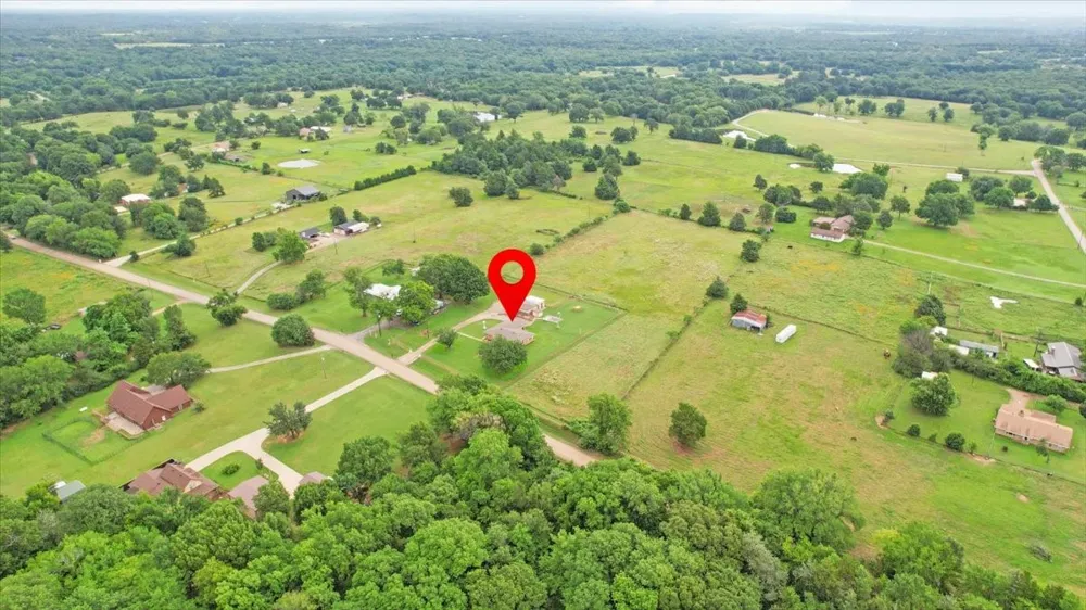 3472 Desvoignes Road Denison, TX 75021