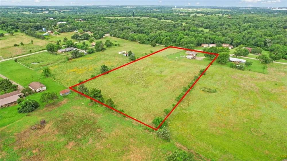 3472 Desvoignes Road Denison, TX 75021