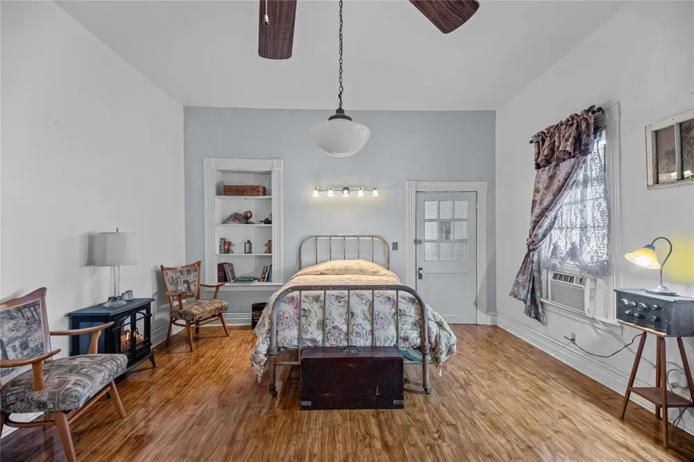 207 W Elder Street Colmesneil, TX 75938