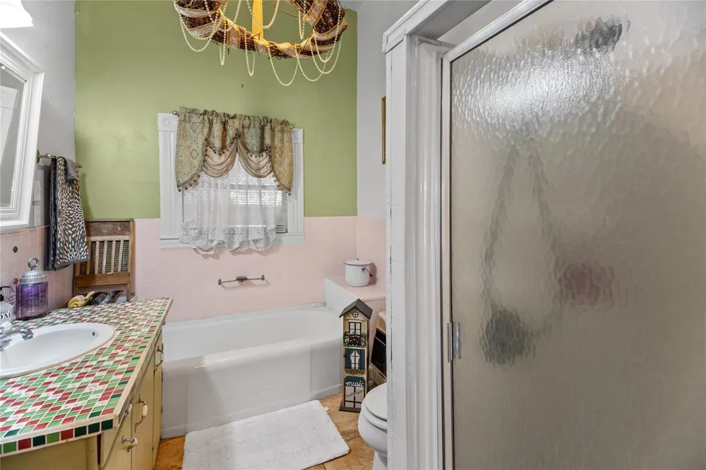 207 W Elder Street Colmesneil, TX 75938