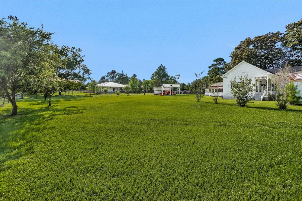 207 W Elder Street Colmesneil, TX 75938