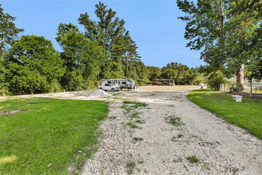 207 W Elder Street Colmesneil, TX 75938