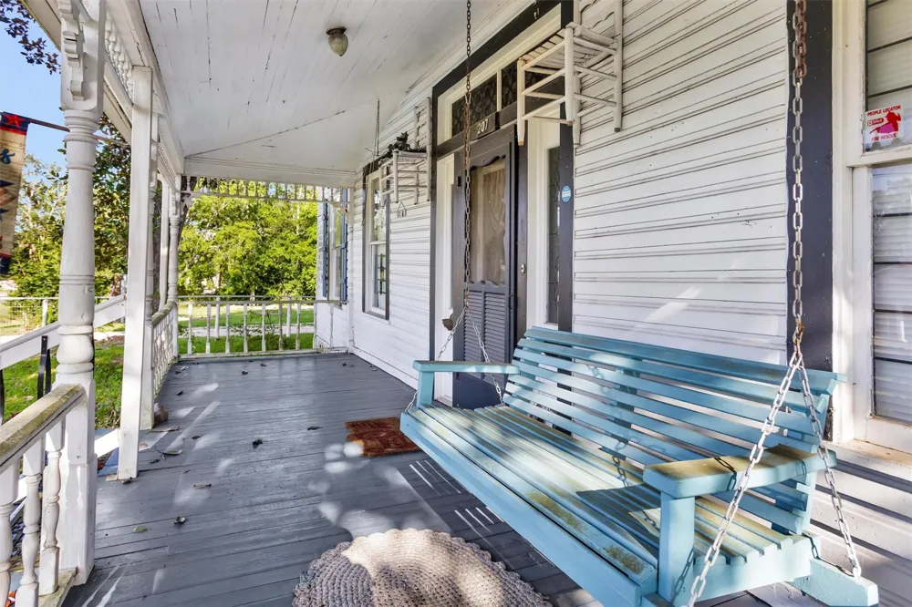 207 W Elder Street Colmesneil, TX 75938