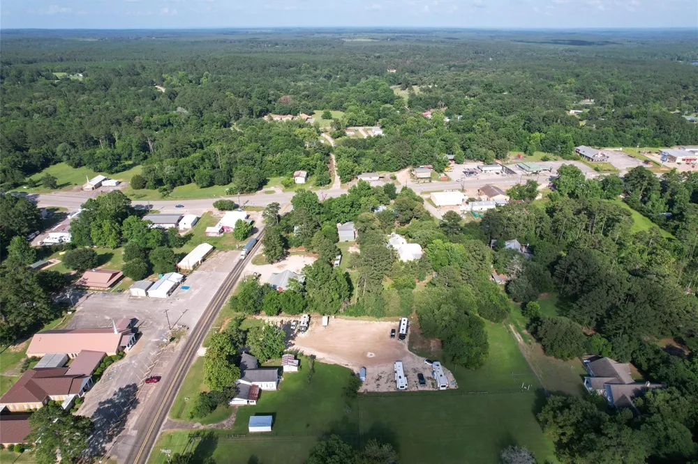 207 W Elder Street Colmesneil, TX 75938