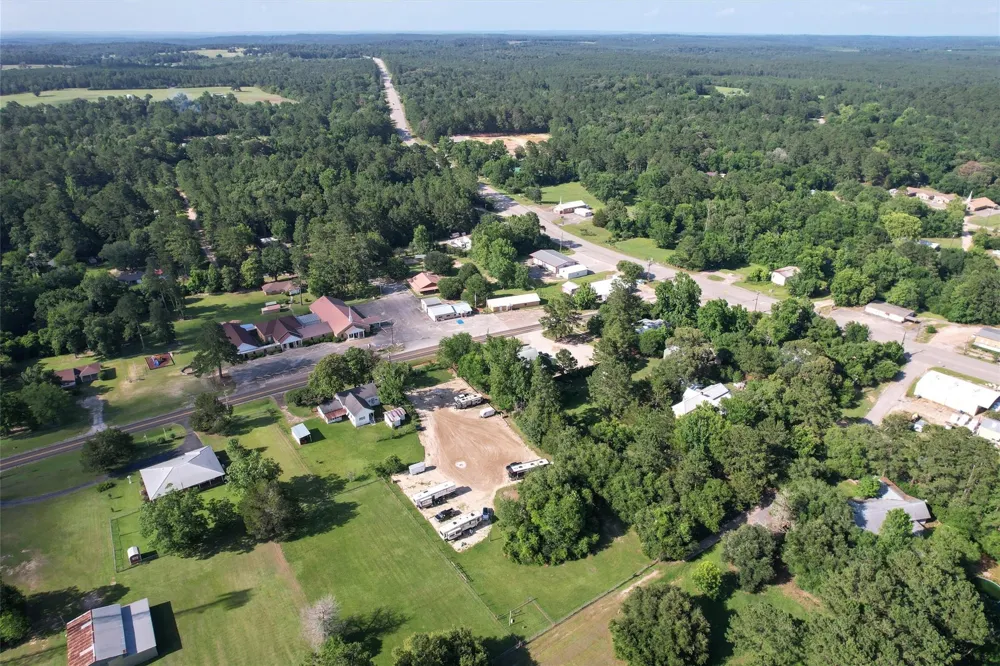 207 W Elder Street Colmesneil, TX 75938