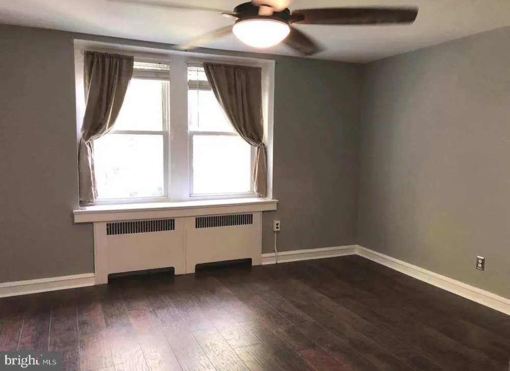 3342 LONGSHORE AVENUE Philadelphia, PA 19149