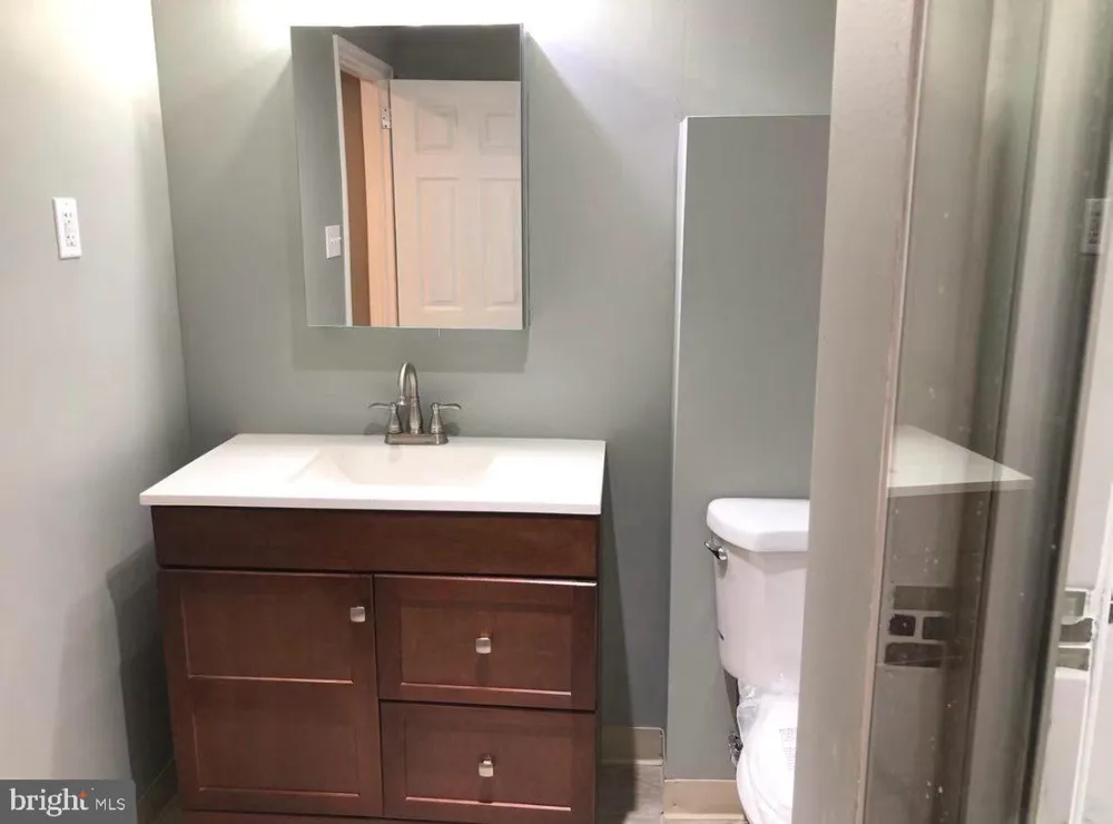 3342 LONGSHORE AVENUE Philadelphia, PA 19149