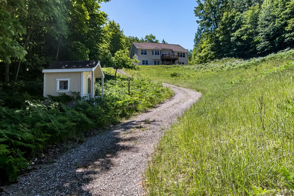 8562 W Woodridge Drive Mears, MI 49436