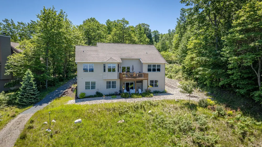8562 W Woodridge Drive Mears, MI 49436