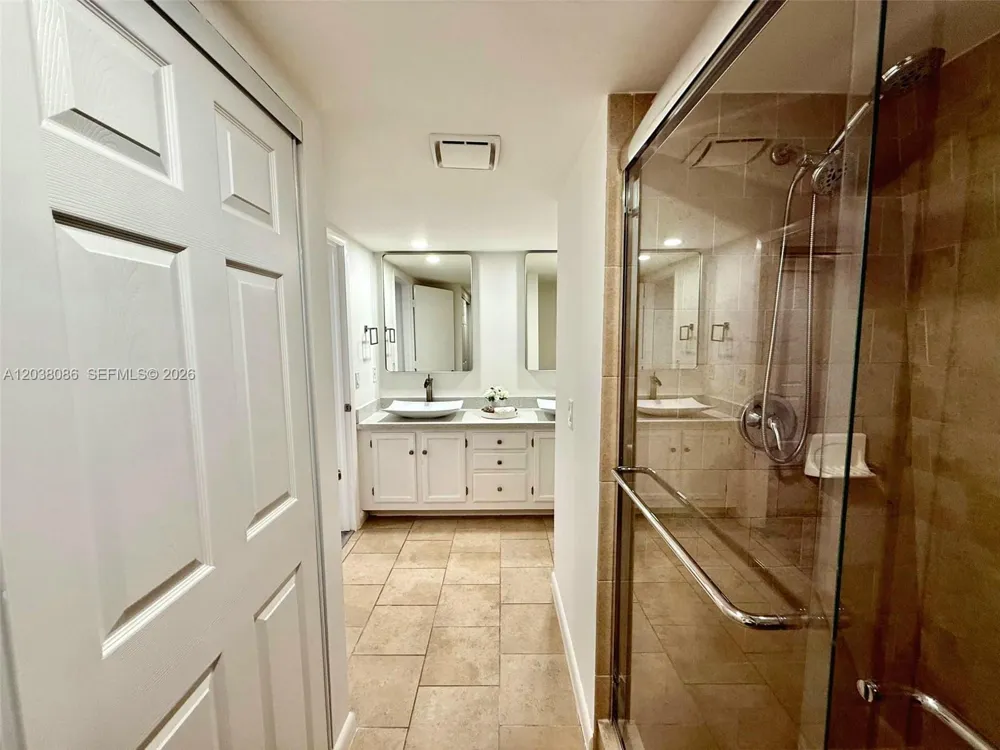 2565 Garden Ct Cooper City, FL 33026