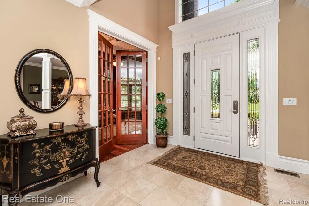 2737 Pebble Beach Drive Oakland Charter Township, MI 48363