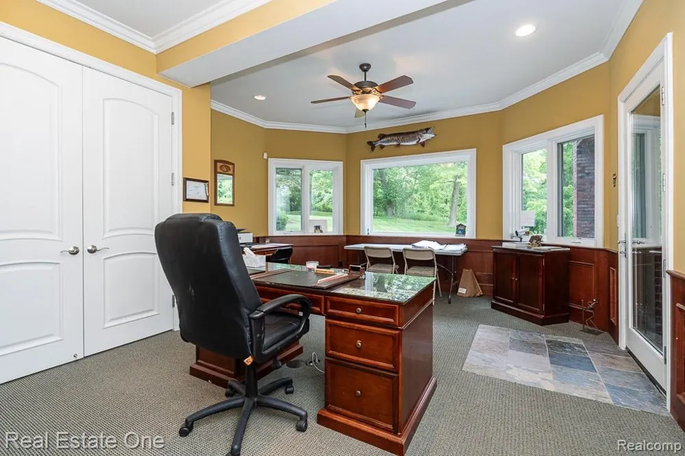 2737 Pebble Beach Drive Oakland Charter Township, MI 48363