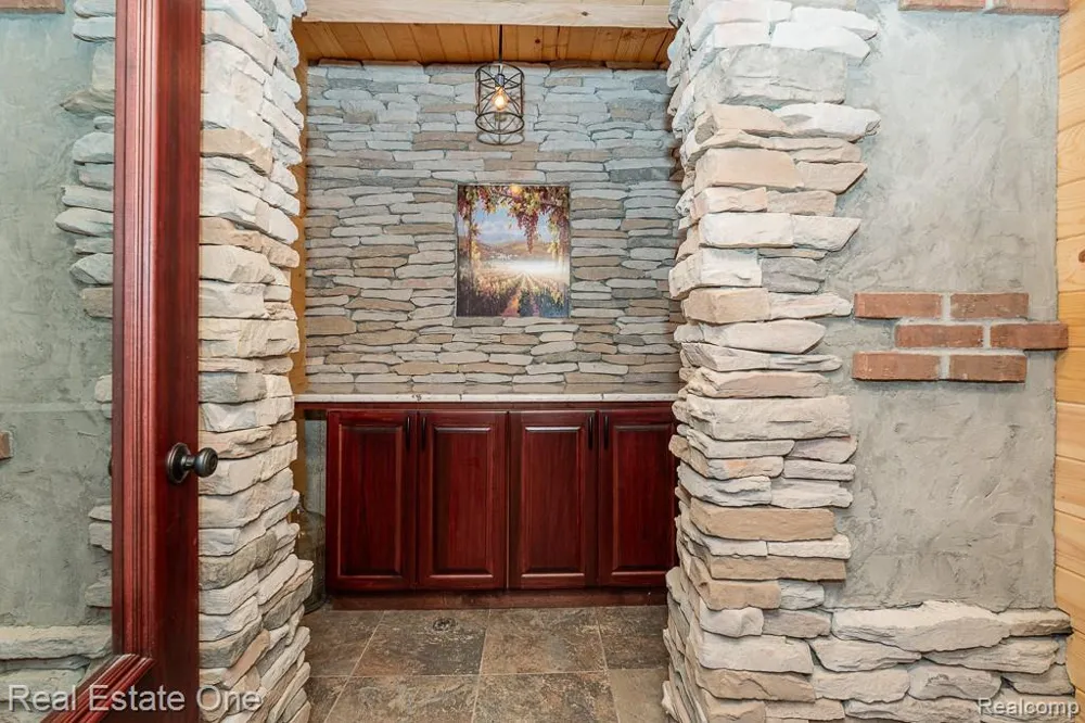 2737 Pebble Beach Drive Oakland Charter Township, MI 48363