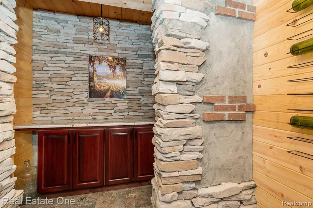 2737 Pebble Beach Drive Oakland Charter Township, MI 48363