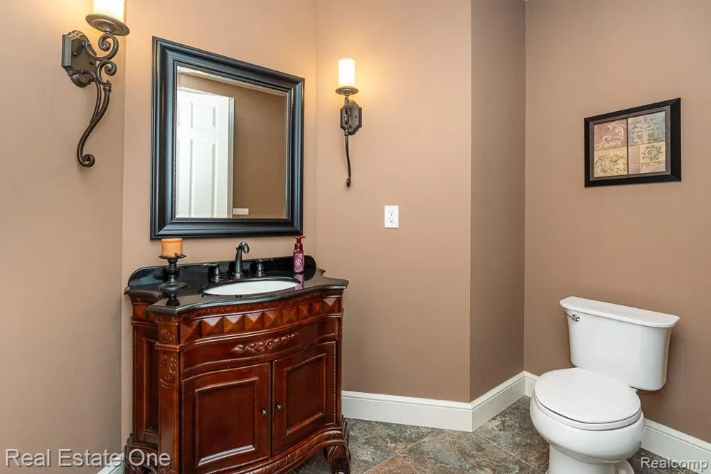 2737 Pebble Beach Drive Oakland Charter Township, MI 48363