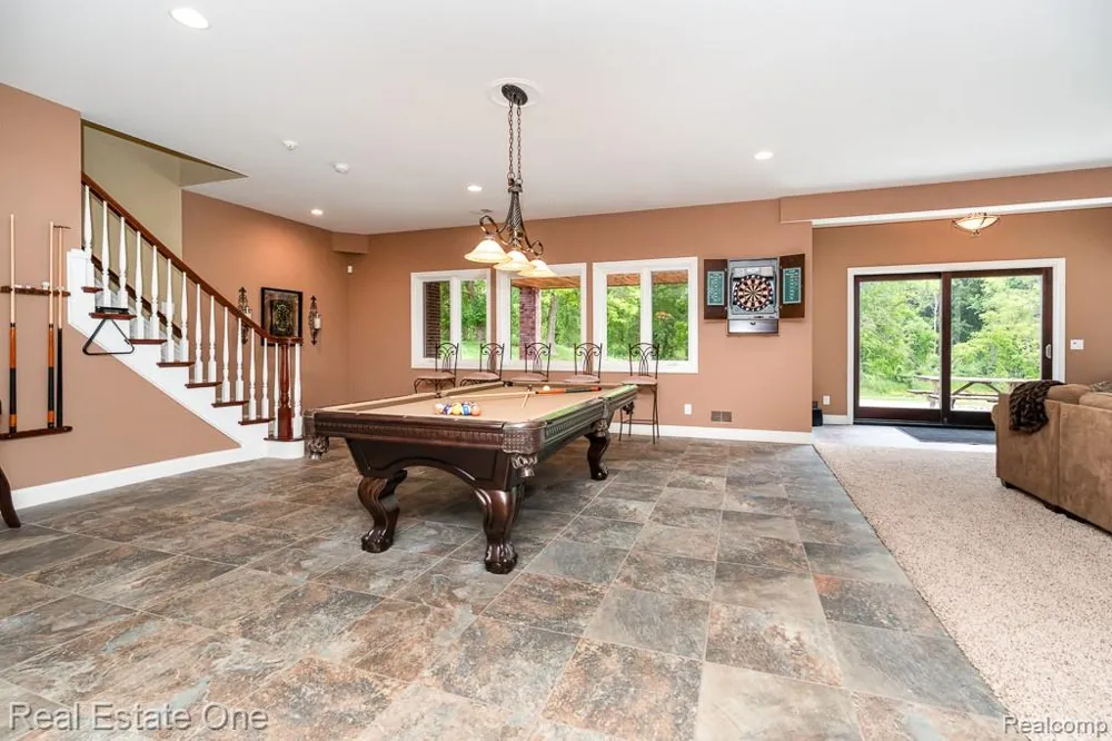 2737 Pebble Beach Drive Oakland Charter Township, MI 48363