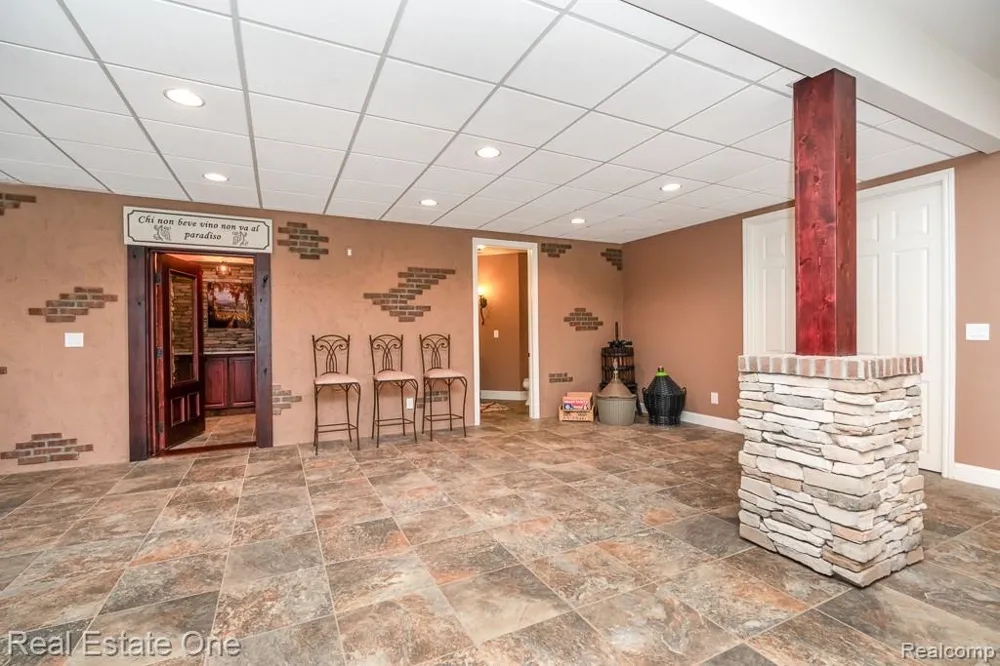 2737 Pebble Beach Drive Oakland Charter Township, MI 48363