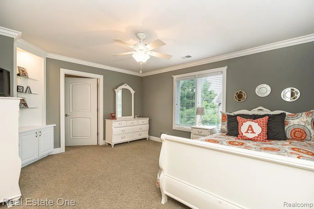 2737 Pebble Beach Drive Oakland Charter Township, MI 48363