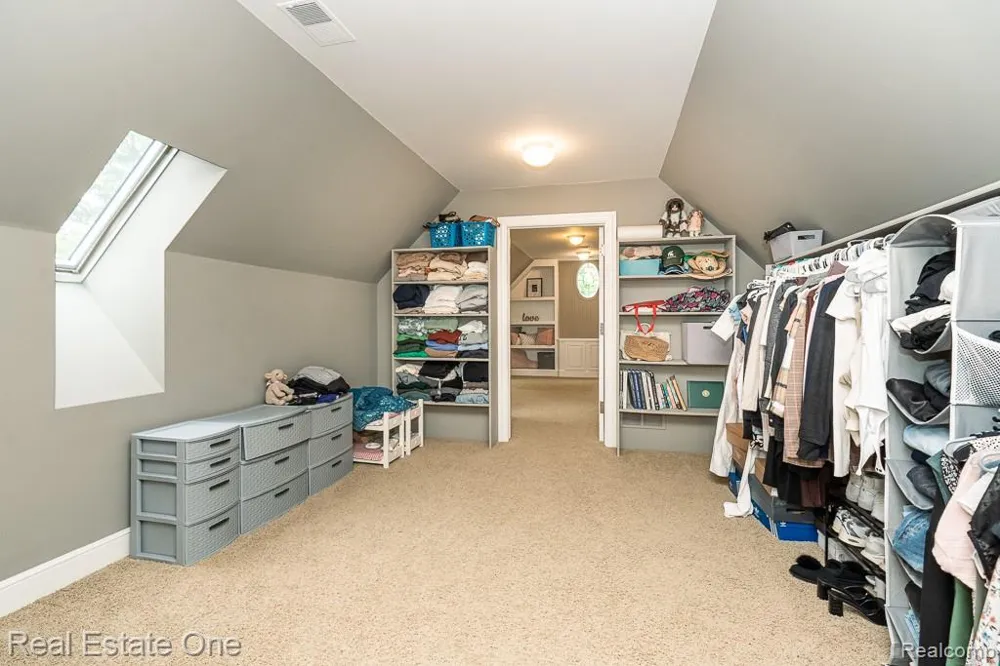 2737 Pebble Beach Drive Oakland Charter Township, MI 48363