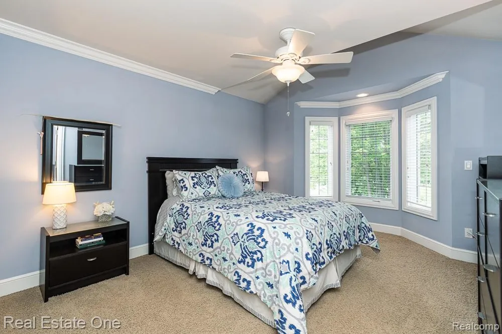 2737 Pebble Beach Drive Oakland Charter Township, MI 48363