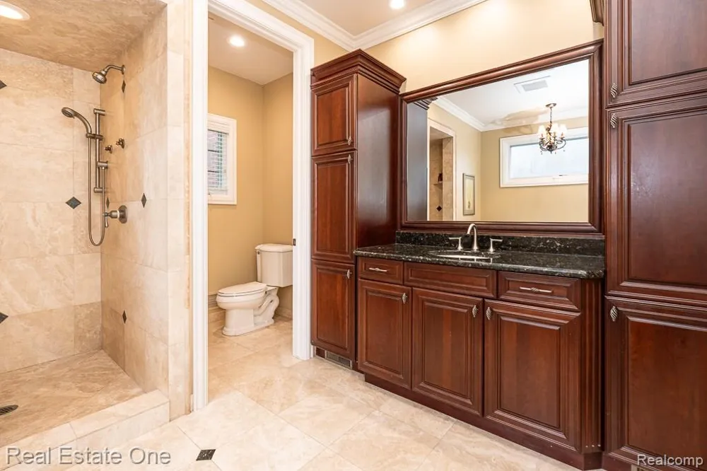 2737 Pebble Beach Drive Oakland Charter Township, MI 48363