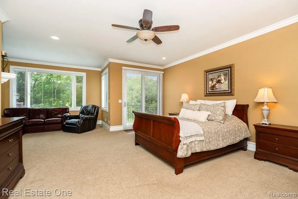 2737 Pebble Beach Drive Oakland Charter Township, MI 48363