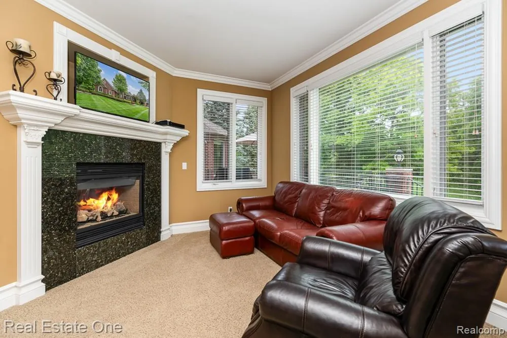 2737 Pebble Beach Drive Oakland Charter Township, MI 48363