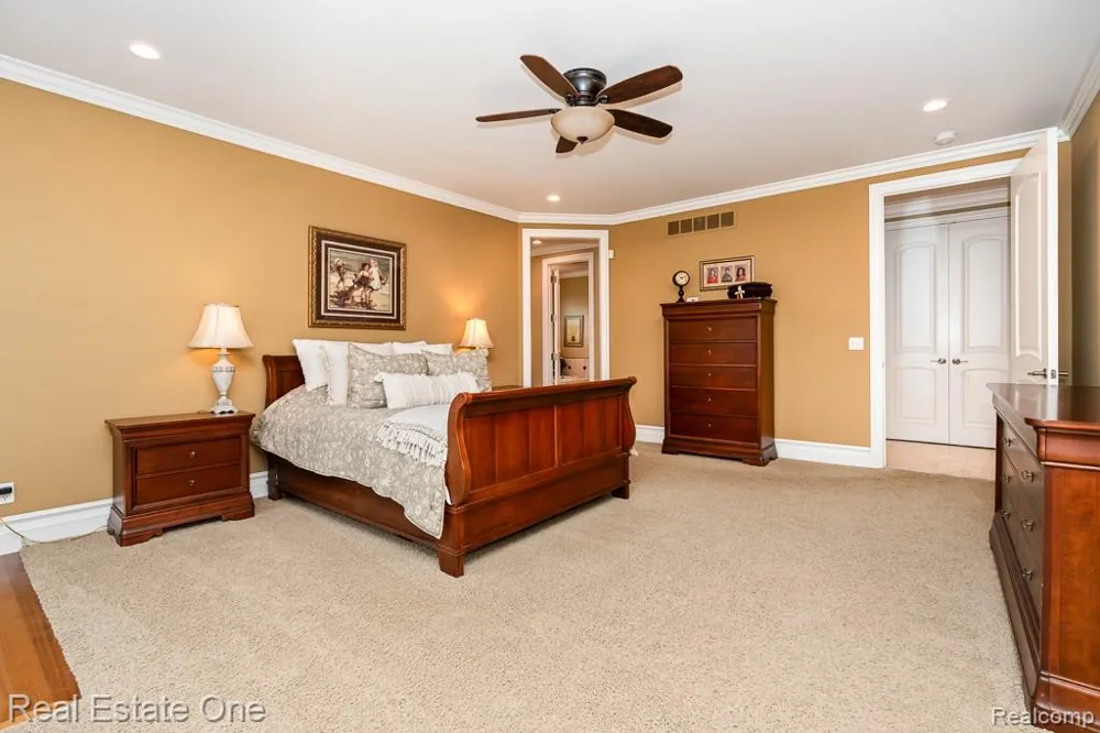 2737 Pebble Beach Drive Oakland Charter Township, MI 48363