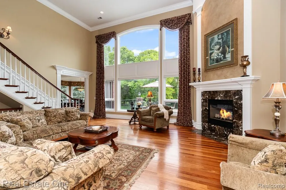 2737 Pebble Beach Drive Oakland Charter Township, MI 48363