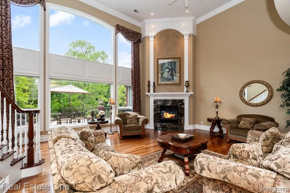2737 Pebble Beach Drive Oakland Charter Township, MI 48363