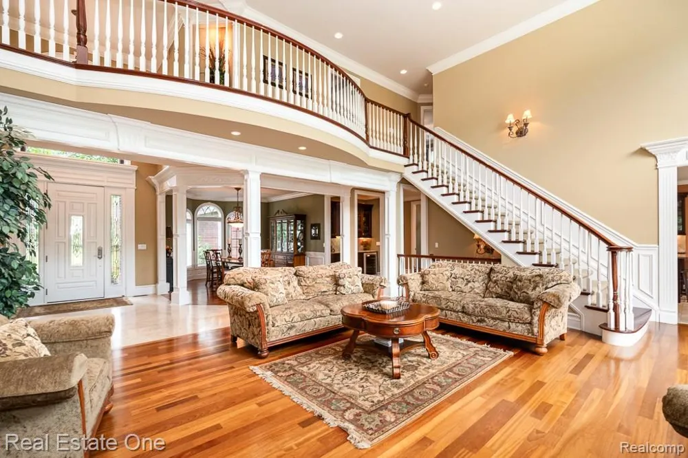 2737 Pebble Beach Drive Oakland Charter Township, MI 48363