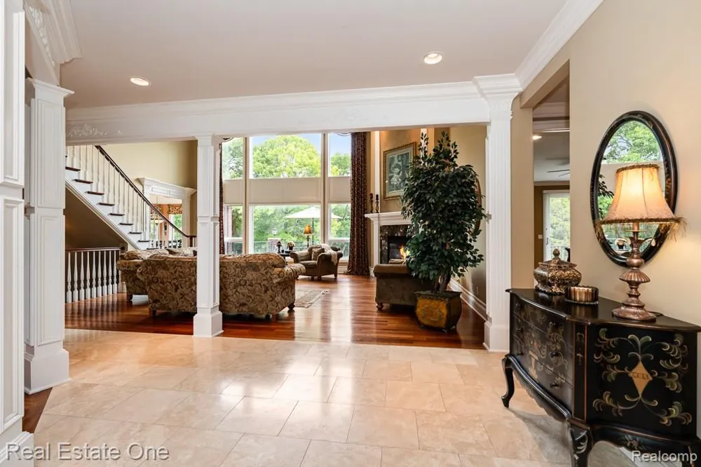 2737 Pebble Beach Drive Oakland Charter Township, MI 48363