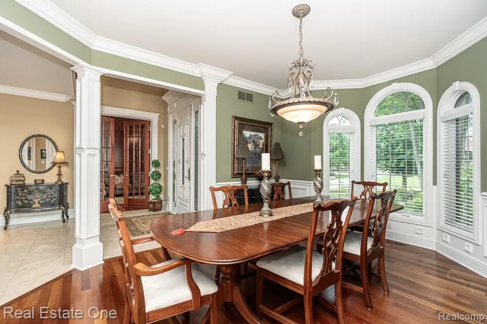 2737 Pebble Beach Drive Oakland Charter Township, MI 48363