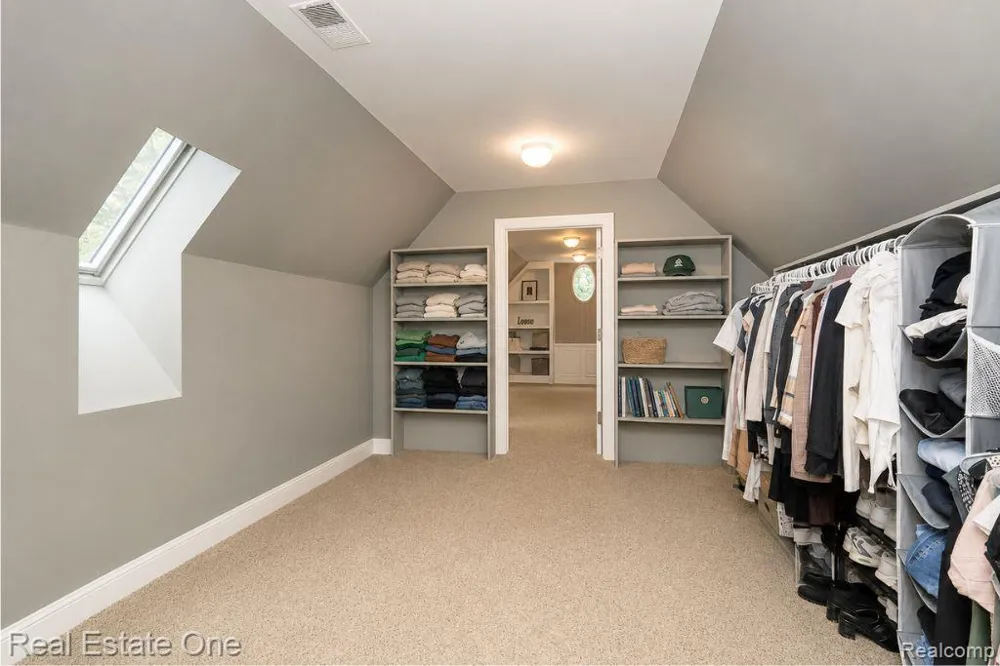 2737 Pebble Beach Drive Oakland Charter Township, MI 48363