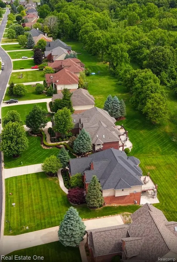 2737 Pebble Beach Drive Oakland Charter Township, MI 48363