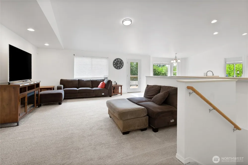12311 Holtz Road E Eatonville, WA 98328