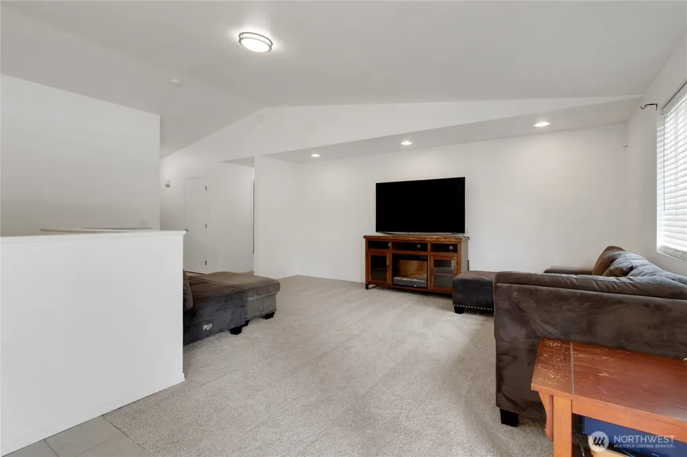 12311 Holtz Road E Eatonville, WA 98328
