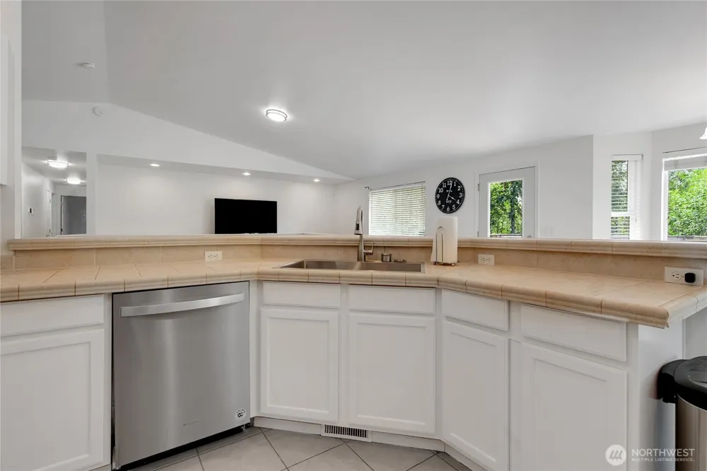 12311 Holtz Road E Eatonville, WA 98328