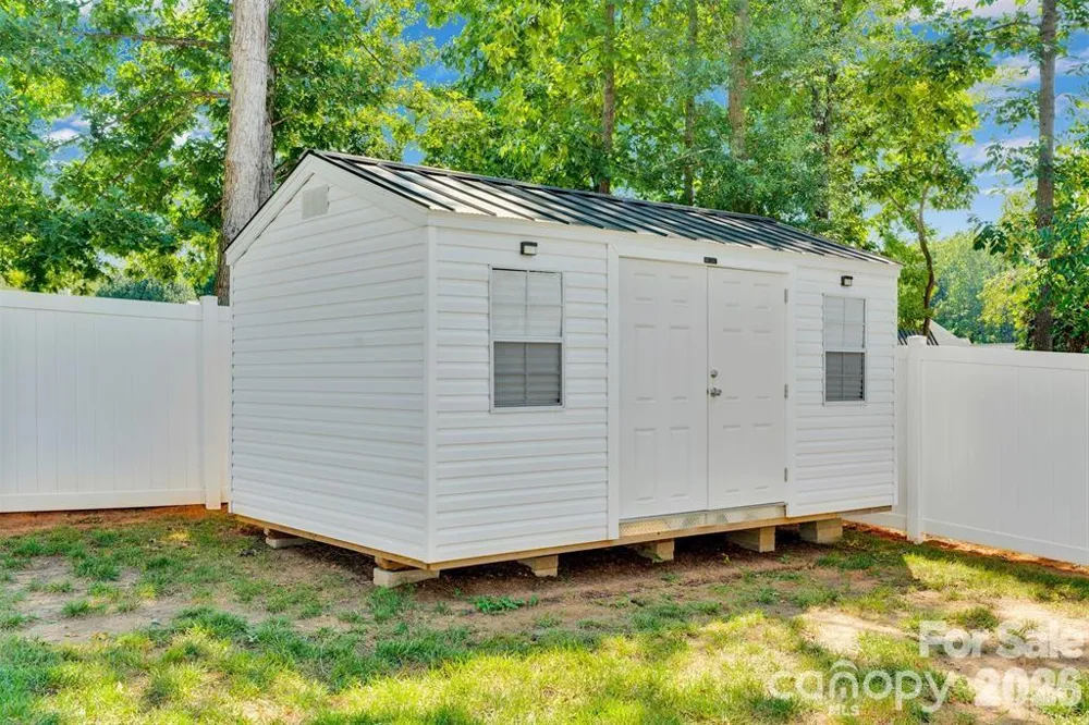 2754 Emperor Street Claremont, NC 28610