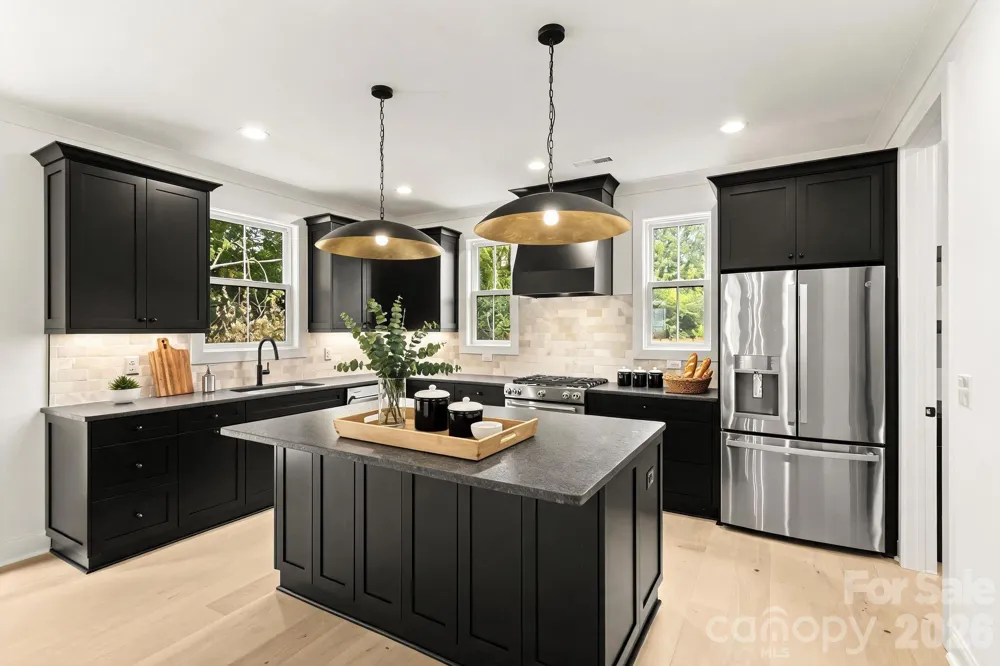 3031 Mathis Drive Charlotte, NC 28208