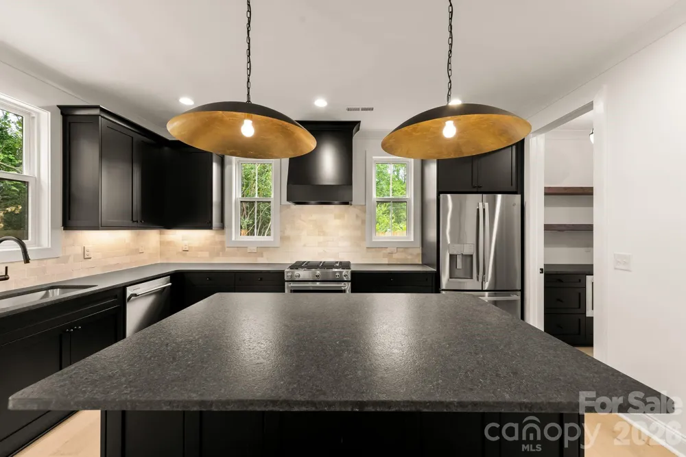 3031 Mathis Drive Charlotte, NC 28208