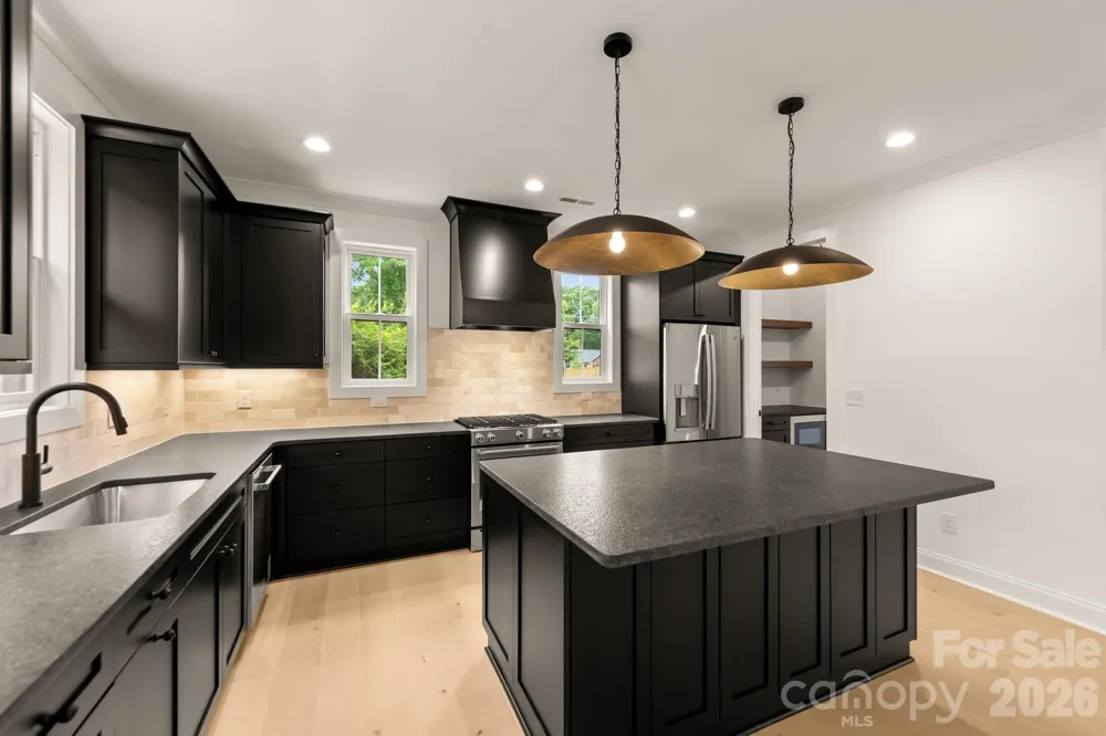 3031 Mathis Drive Charlotte, NC 28208