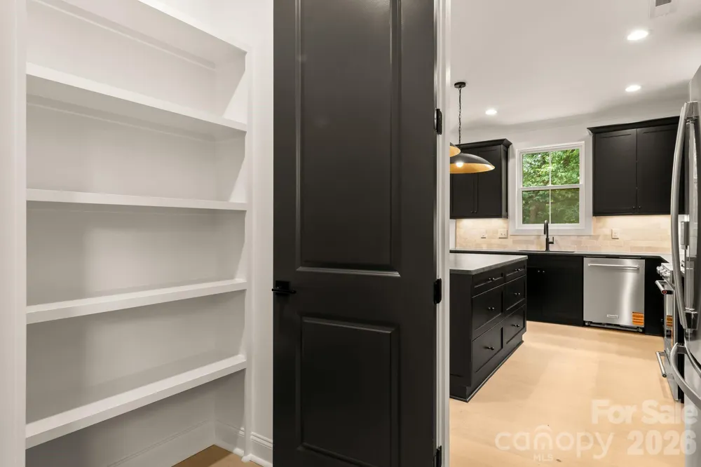 3031 Mathis Drive Charlotte, NC 28208