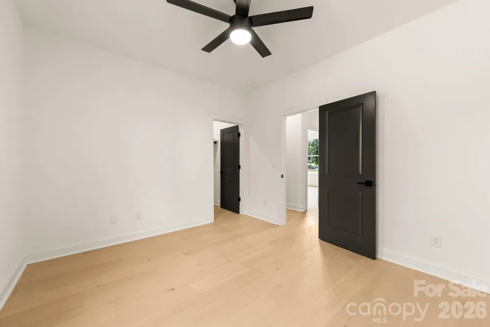 3031 Mathis Drive Charlotte, NC 28208