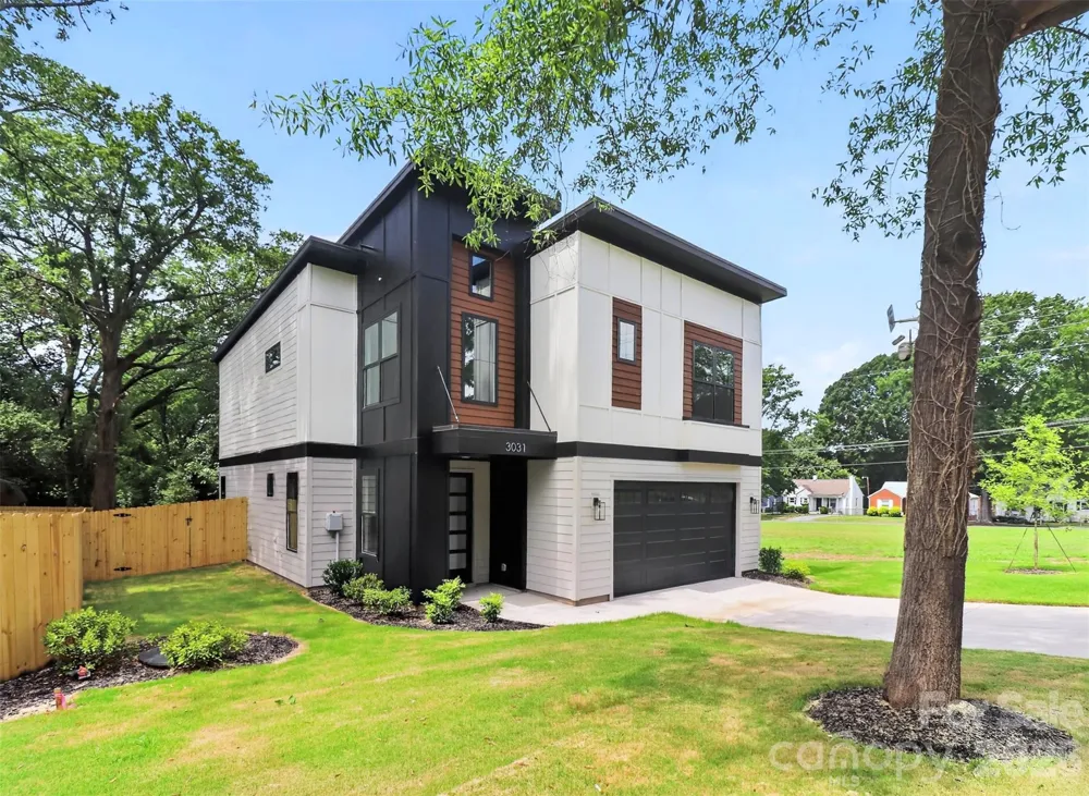 3031 Mathis Drive Charlotte, NC 28208