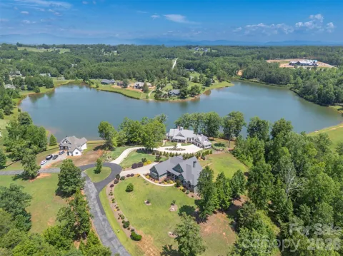 398 Mapleton Lane