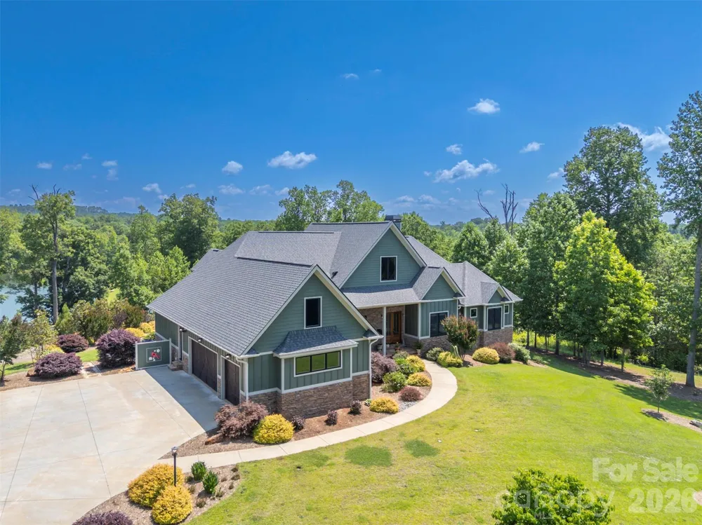 398 Mapleton Lane Columbus, NC 28722