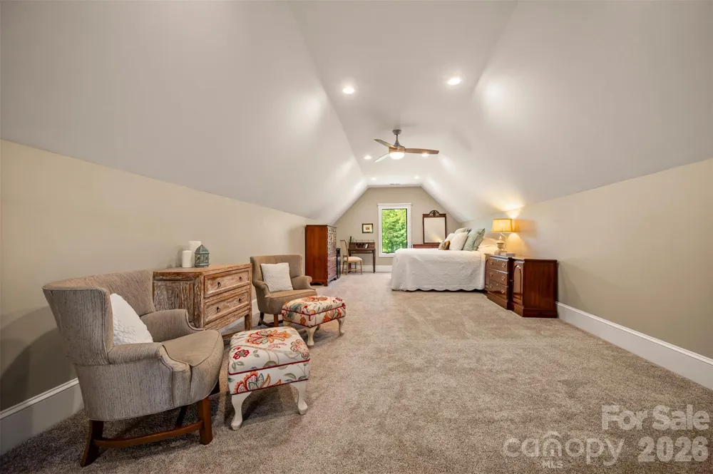 398 Mapleton Lane Columbus, NC 28722