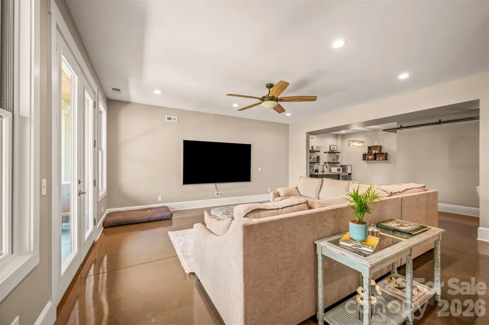 398 Mapleton Lane Columbus, NC 28722
