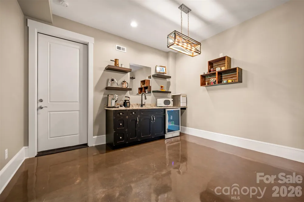 398 Mapleton Lane Columbus, NC 28722